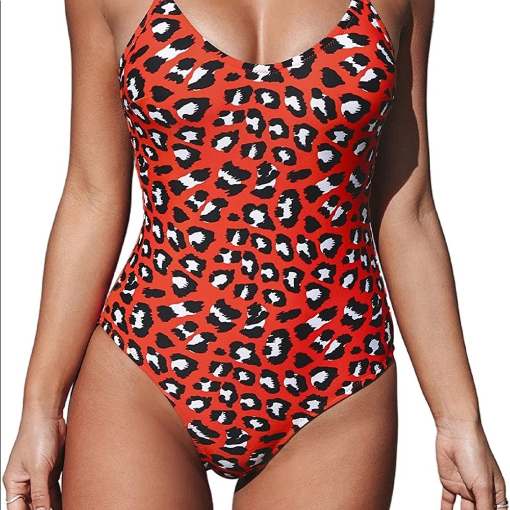 NWT CUPSHE Women's V Neck Leopard Print One Piece Swimsuit Size Small